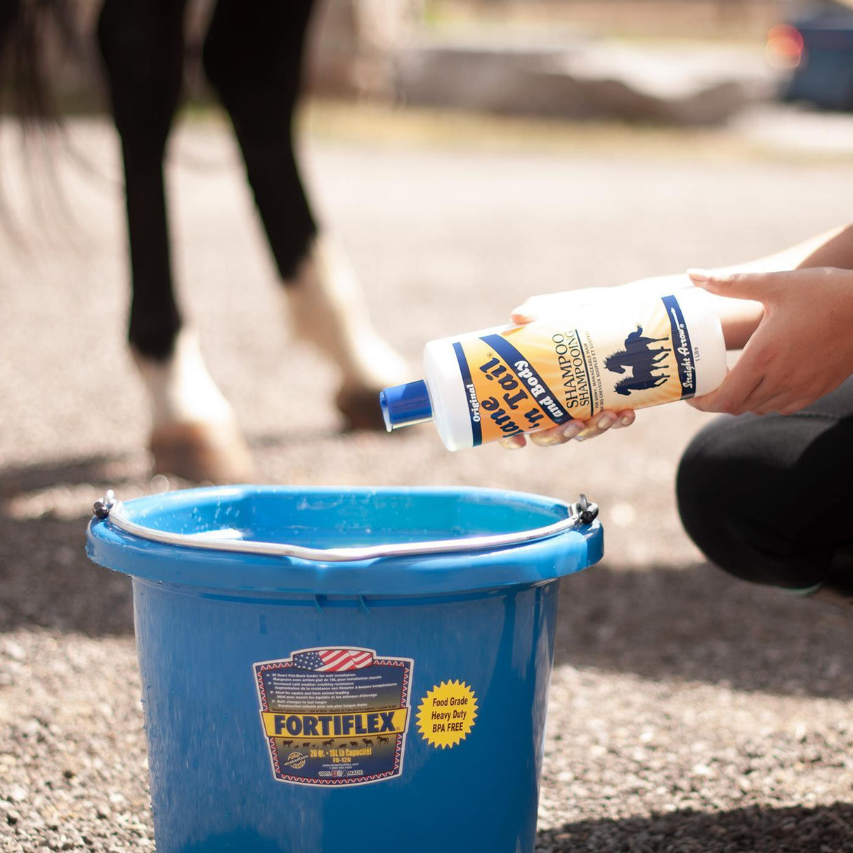 Straight Arrow Mane N Tail Shampoo 34 oz.