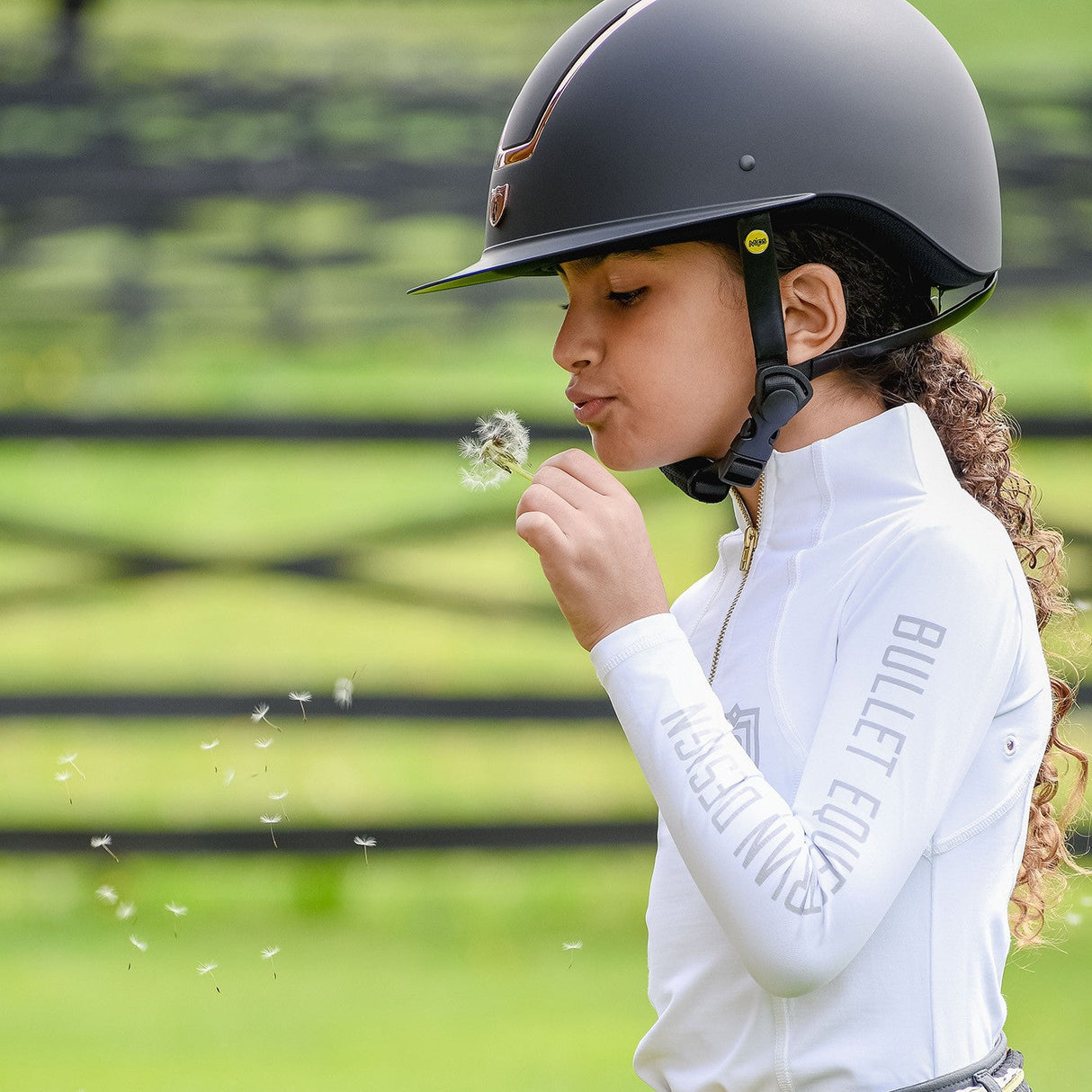 Tipperary Windsor Wide Brim MIPS Helmet - Rose Gold Trim