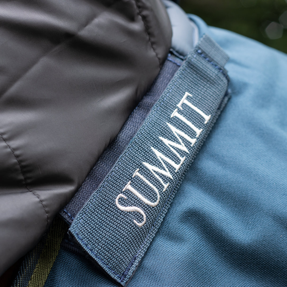 Summit Nova Turnout Blanket 100 g W/ Hood