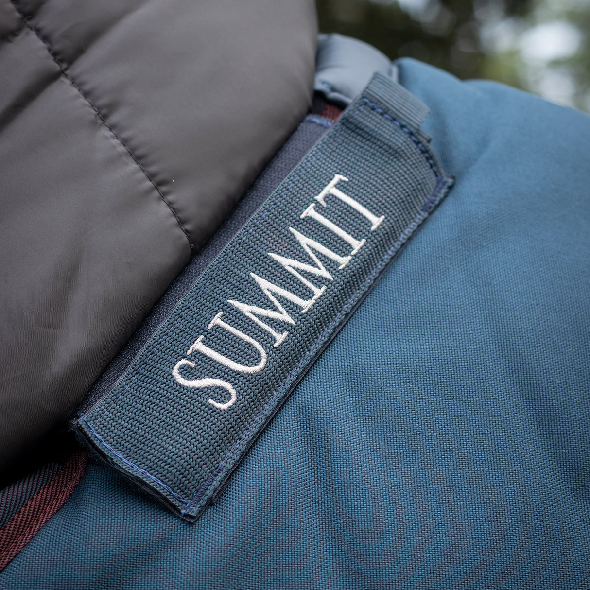 Summit Nova Turnout Blanket 400 g W/ 150 g Hood