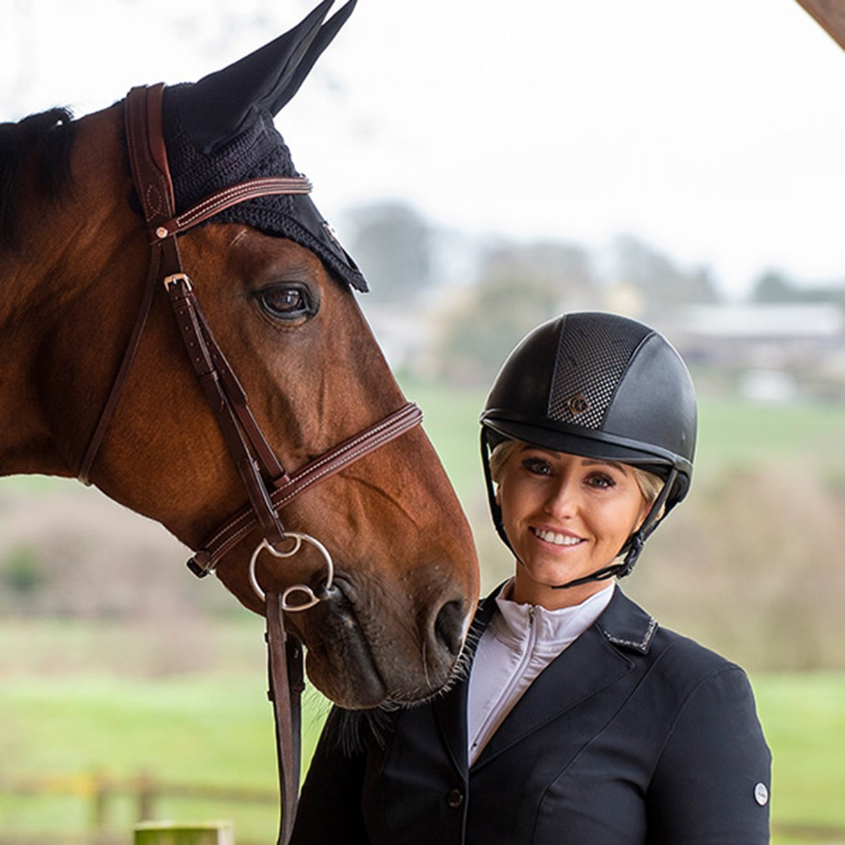 Charles Owen Leather Look AYR8 Plus Helmet