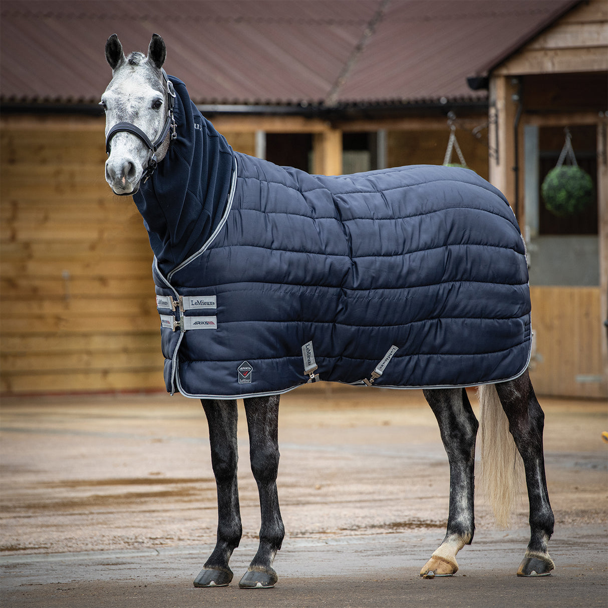 LeMieux Arika Stable-Tek Stable Blanket 200 g