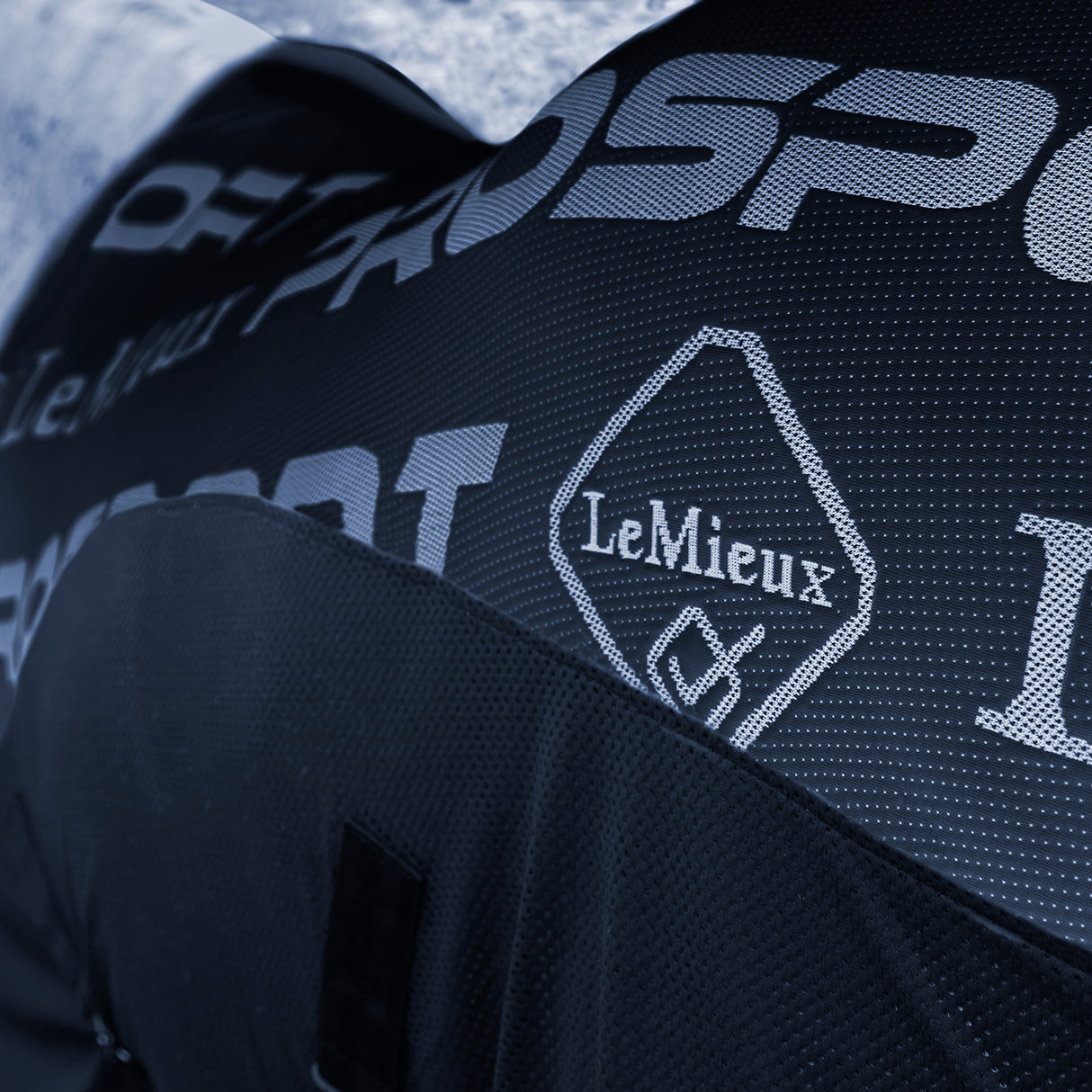 LeMieux Carbon Cooler