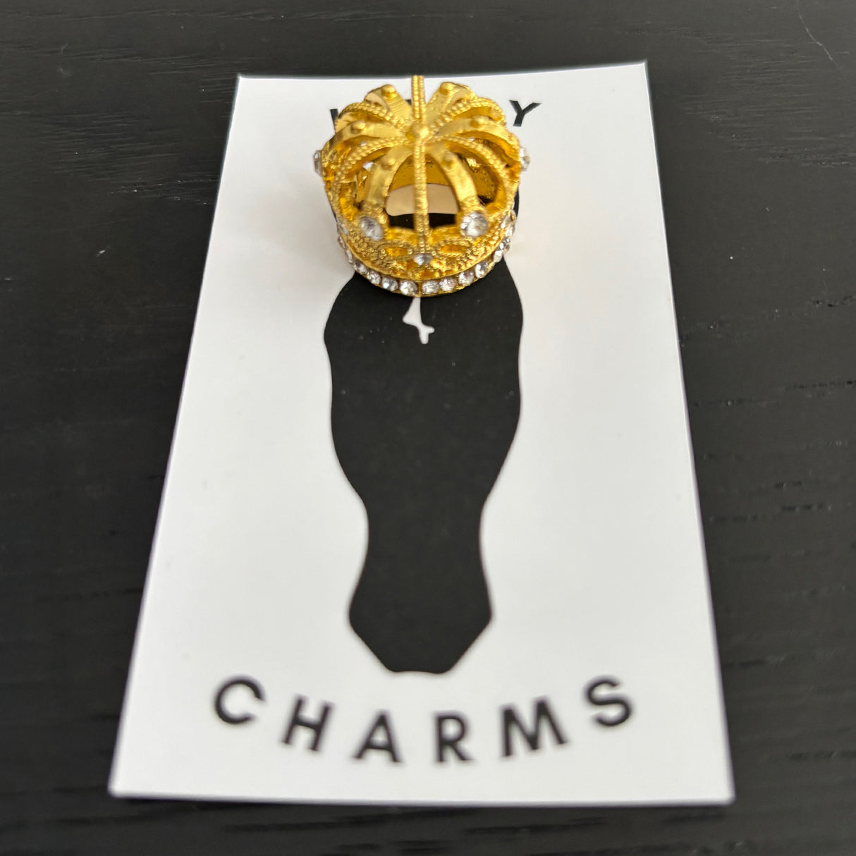 Luxy Charms Dome Forelock Crown