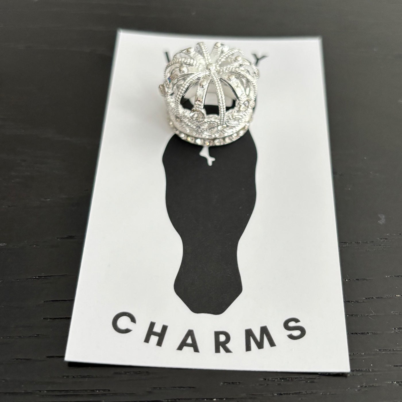 Luxy Charms Dome Forelock Crown