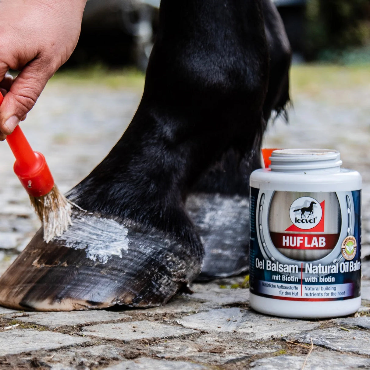 Leovet Hoof Lab Natural Oil Balm 16.9 oz.