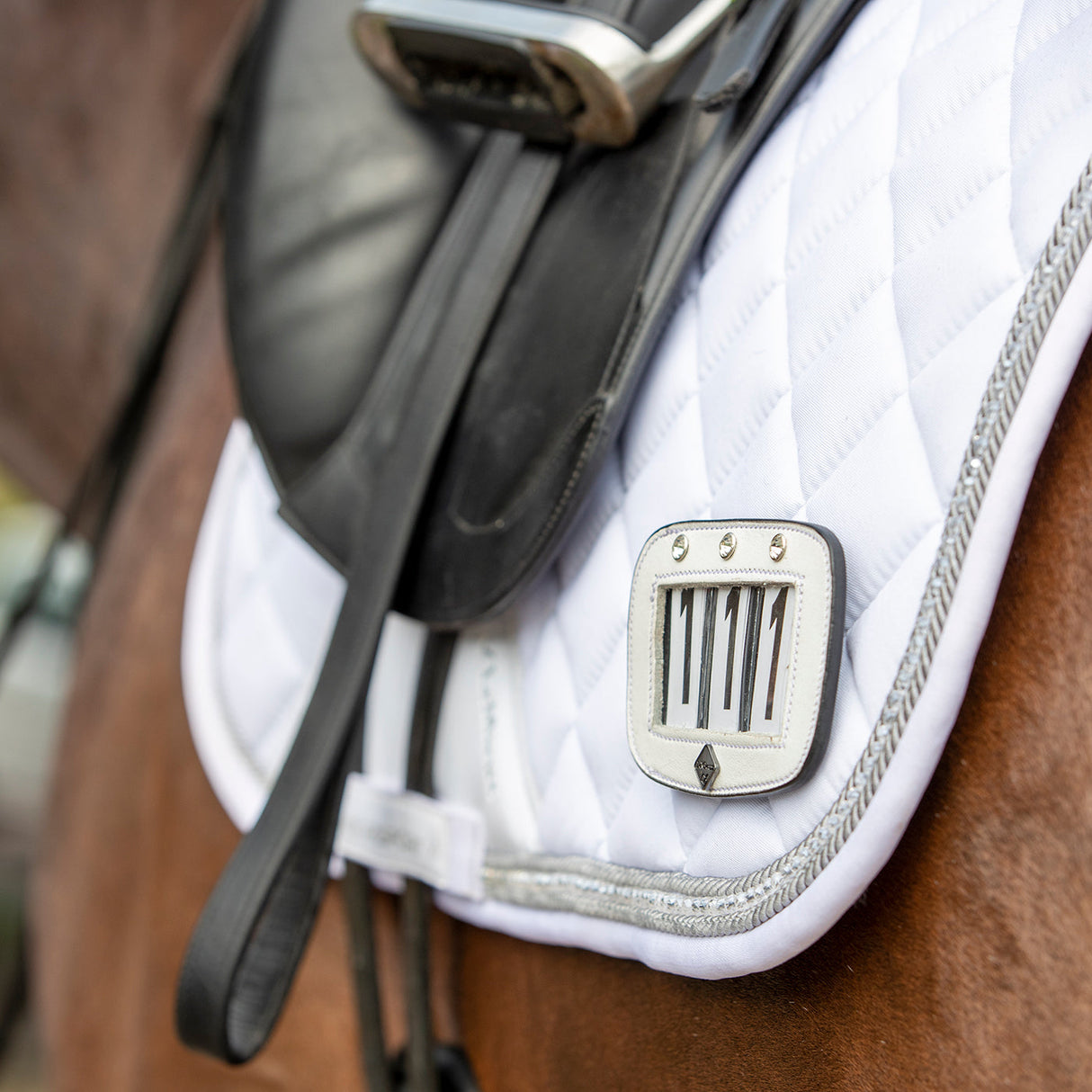 LeMieux Diamante Saddle Number Holder