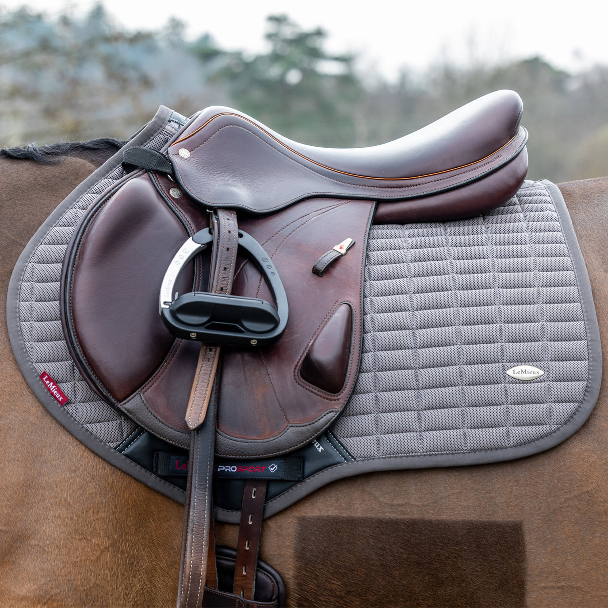 LeMieux Self-Cool Close Contact Saddle Pad