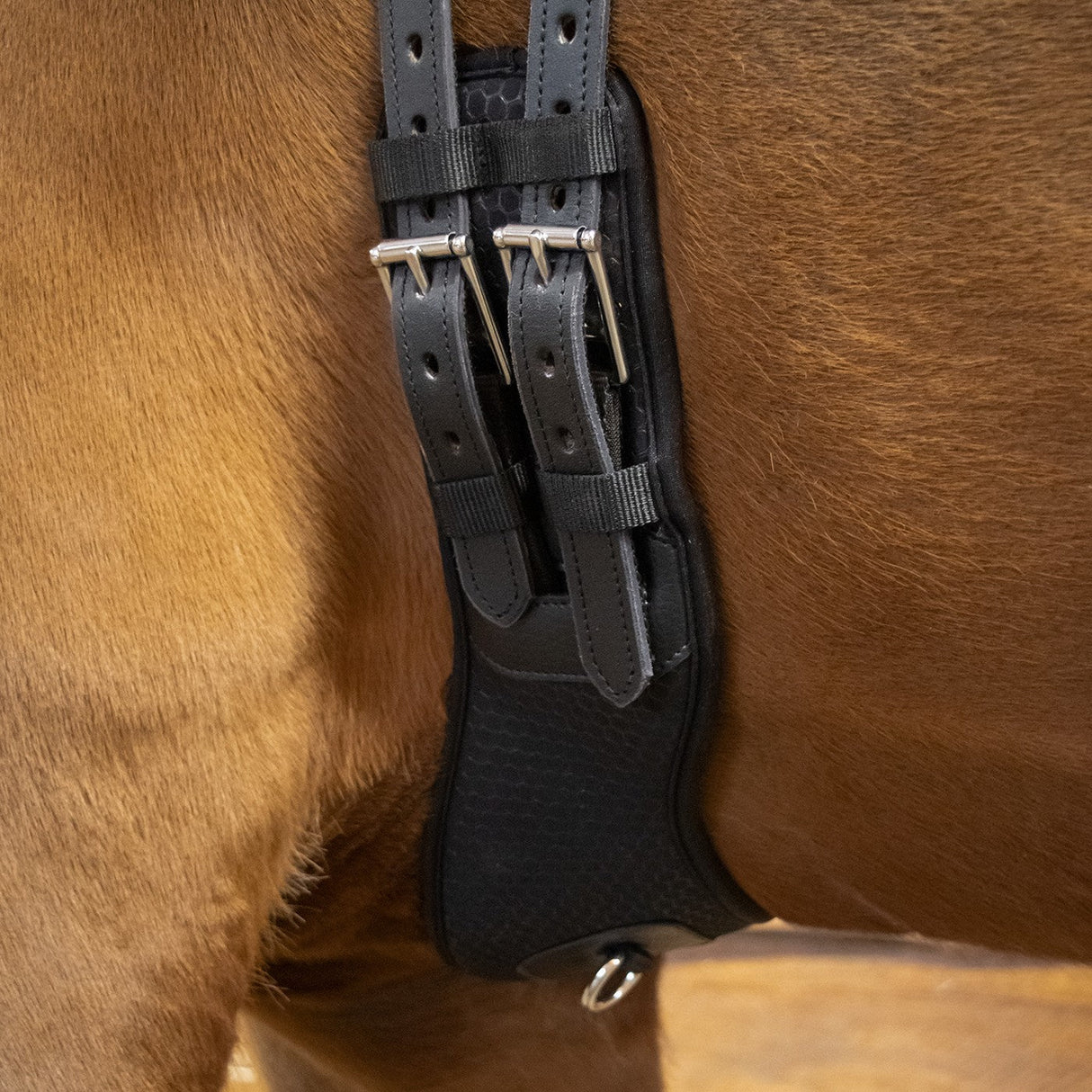 Shedrow Shoulder Relief Cool Max Dressage Girth