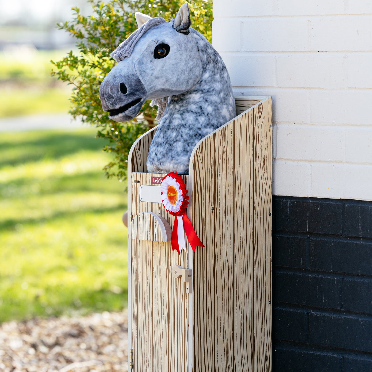 LeMieux Hobby Horse Wooden Stable