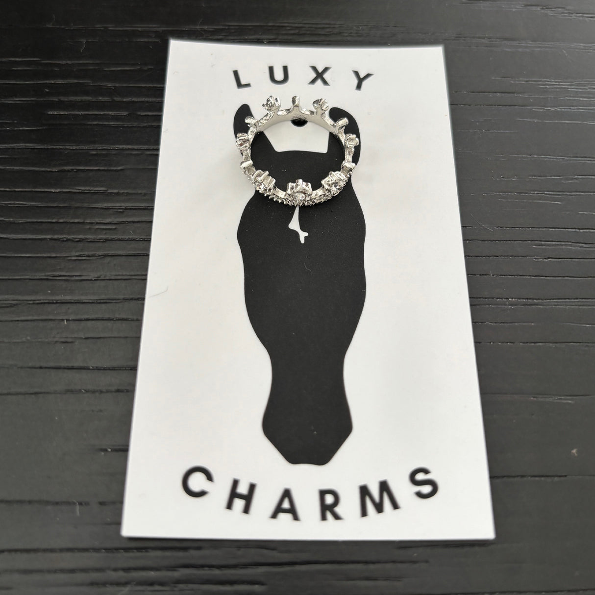 Luxy Minimal Forelock Crown