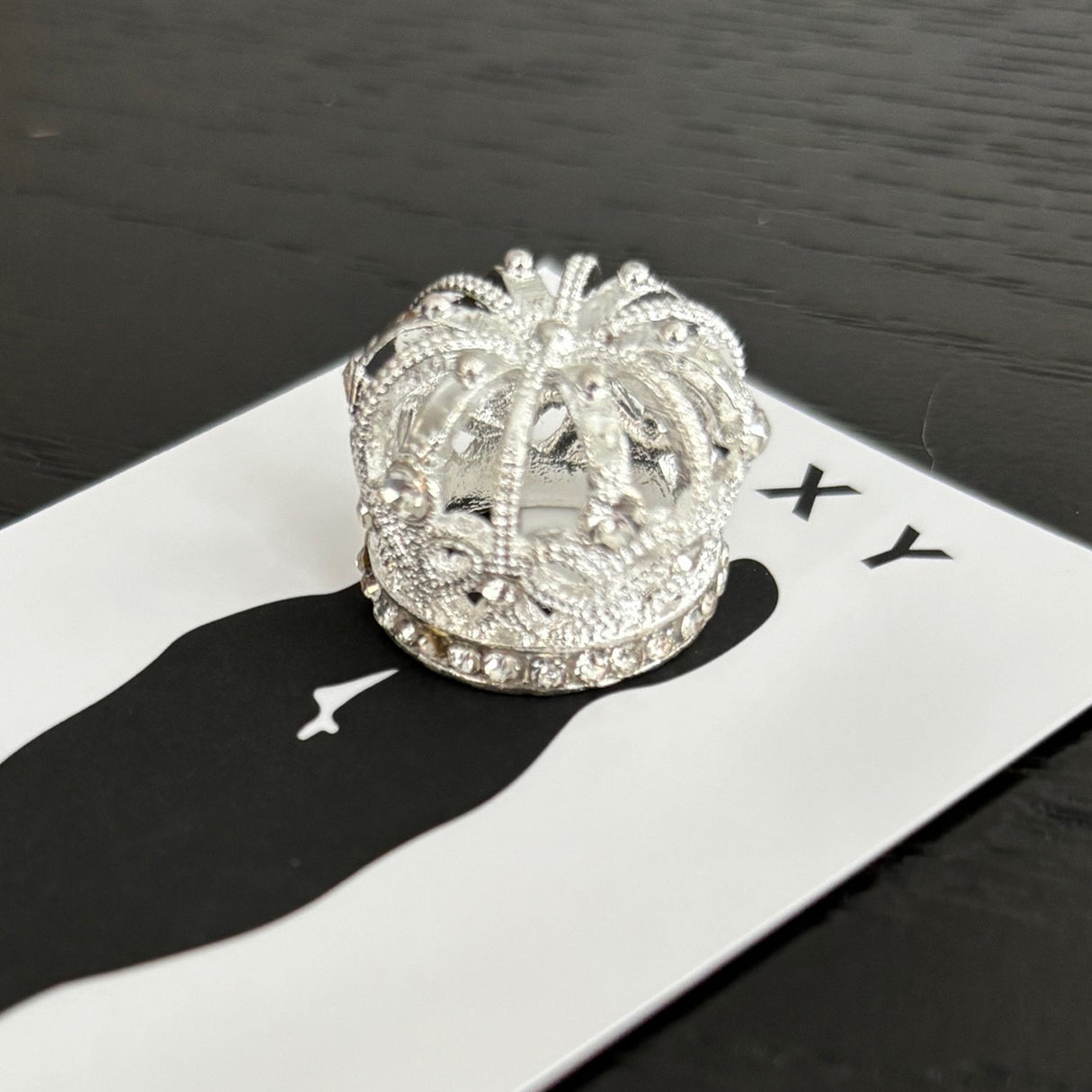 Luxy Dome Forelock Crown