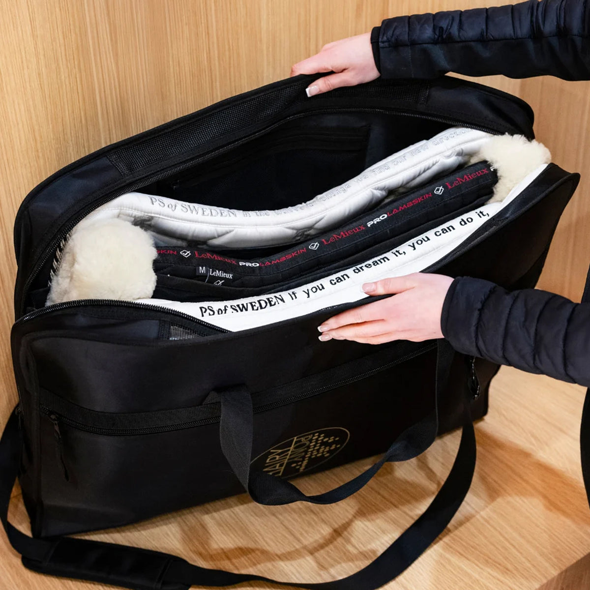 Hairy Pony Saddle Pad Bag